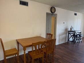 1700 SW 16th Ct, Unit Summit House P29 in Gainesville, FL - Foto de edificio - Building Photo