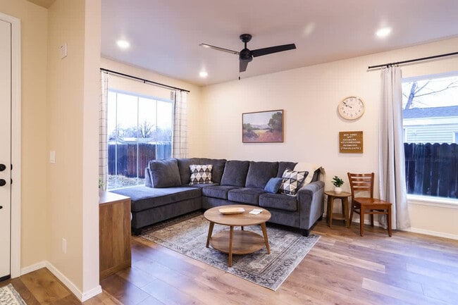 717 E Elgin St in Caldwell, ID - Building Photo - Building Photo