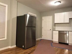 452 Poplar St in New Haven, CT - Building Photo - Building Photo