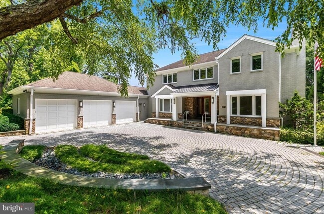 property at 1404 Coventry Ln