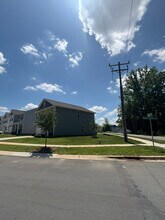 2014 Karen Wds Ln in Charlotte, NC - Building Photo - Building Photo