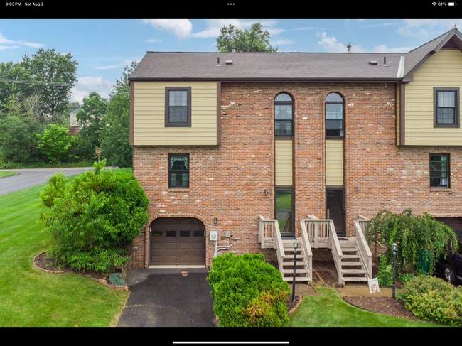 property at 5045 Fountainwood Dr