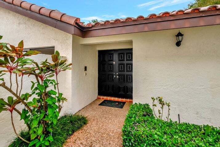 6725 Lago Vista Ter in Boca Raton, FL - Building Photo