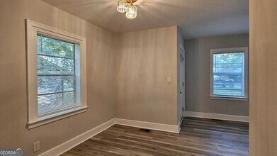 1830 Meadow Ln in Decatur, GA - Building Photo - Building Photo
