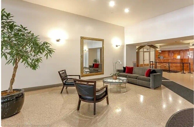 1212 N La Salle Dr in Chicago, IL - Building Photo
