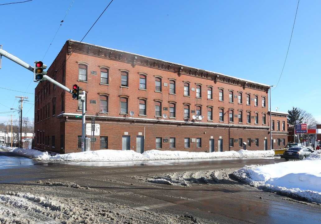 521-527 Main St in Poughkeepsie, NY - Building Photo