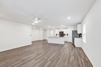 6304 Firefly Dr in Milton, FL - Building Photo - Building Photo