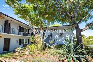 806 NE 16th St in Fort Lauderdale, FL - Building Photo
