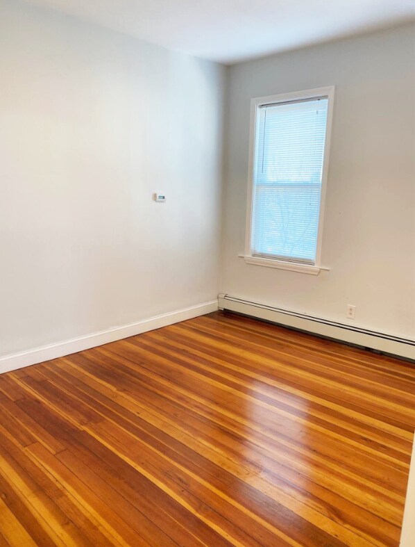 202 Maverick St, Unit 2R in Boston, MA - Building Photo - Building Photo