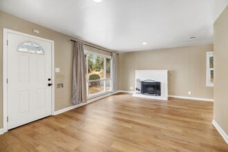 47 Fallon Ln in Sacramento, CA - Building Photo - Building Photo