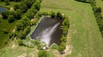 21547 Binford Rd in Waller, TX - Building Photo