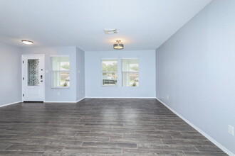 302 Falling Pine Dr in Conroe, TX - Building Photo - Building Photo