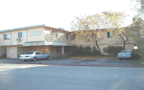 Sunnyvale Court Apartments in Walnut Creek, CA - Building Photo - Building Photo