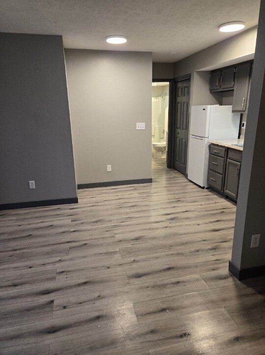 573 Irving Wick Dr E in Heath, OH - Building Photo