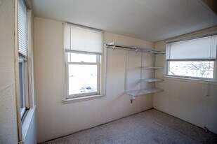 1107 E Walnut St in Columbia, MO - Building Photo