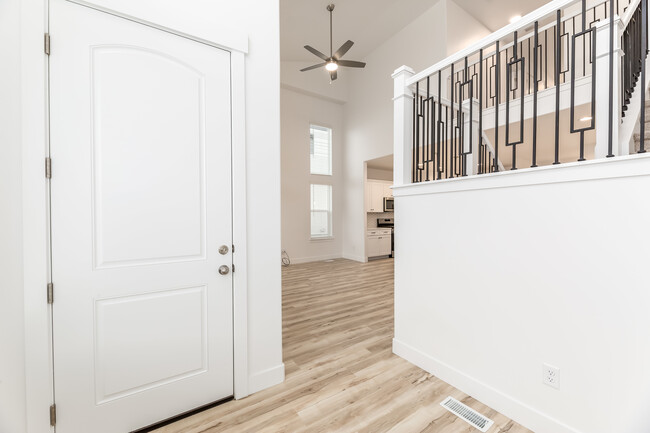 13694 S Devers Dr in Riverton, UT - Building Photo - Building Photo