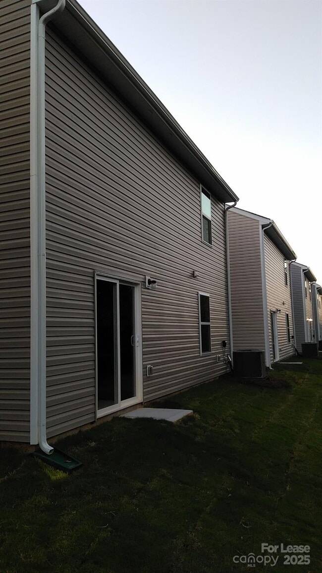 9433 Creedmore Hills Dr in Charlotte, NC - Building Photo - Building Photo