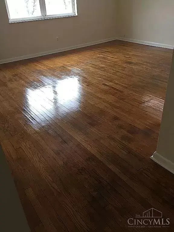 1057 Winfield Ave, Unit Second floor in Cincinnati, OH - Building Photo - Building Photo