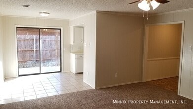 8207 Memphis Ave in Lubbock, TX - Building Photo - Building Photo