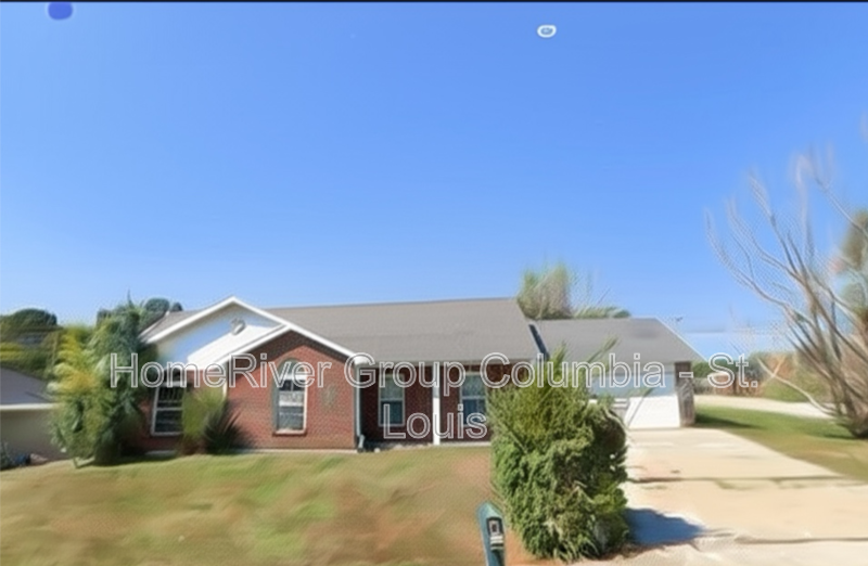 1611 Spiros Dr in Columbia, MO - Building Photo