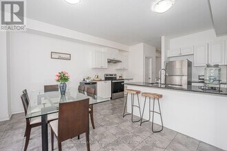 42 Alaskan Heights in Barrie, ON - Building Photo - Building Photo