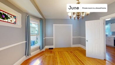 Private bedroom in 7 bed/2 bath Home in Boston, MA - Building Photo - Building Photo