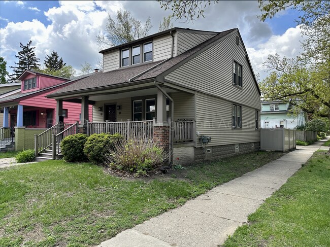 851 Gardendale St-Unit -853 Gardendale in Ferndale, MI - Building Photo - Building Photo