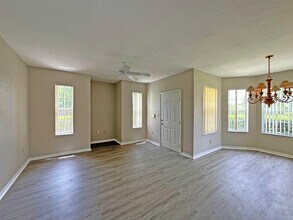 124 SW Peacock Blvd in Port St. Lucie, FL - Building Photo - Building Photo