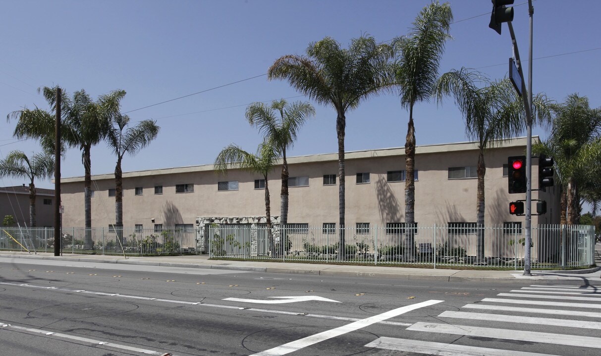 507 S East St in Anaheim, CA - Building Photo