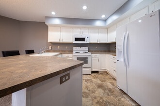 800 Bradbury Cir in Jordan, MN - Building Photo - Building Photo