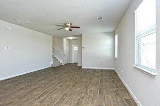 109 Marimoor Dr in Hutto, TX - Building Photo - Building Photo