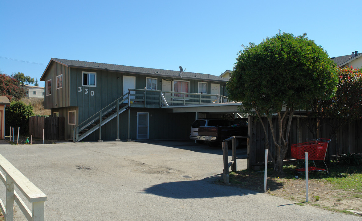 330 Pennsylvania Dr in Watsonville, CA - Building Photo