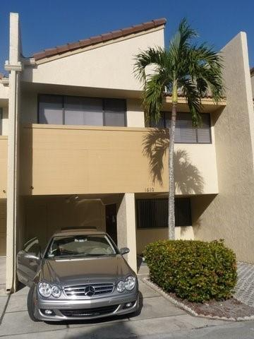 1610 Cypress Pointe Dr in Coral Springs, FL - Building Photo