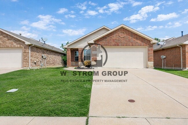 2201 Sweetwood Dr in Fort Worth, TX - Foto de edificio - Building Photo
