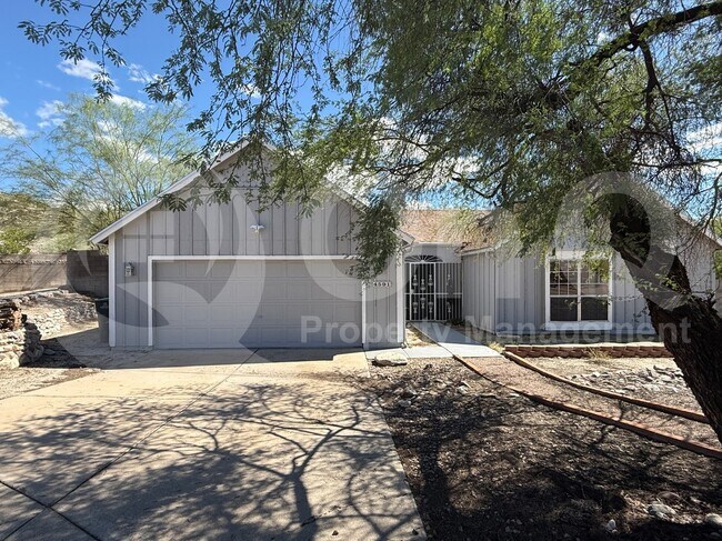 property at 4591 S Laredo Ct