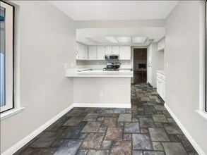 1172 Willow Creek Dr in Yuba City, CA - Building Photo - Building Photo