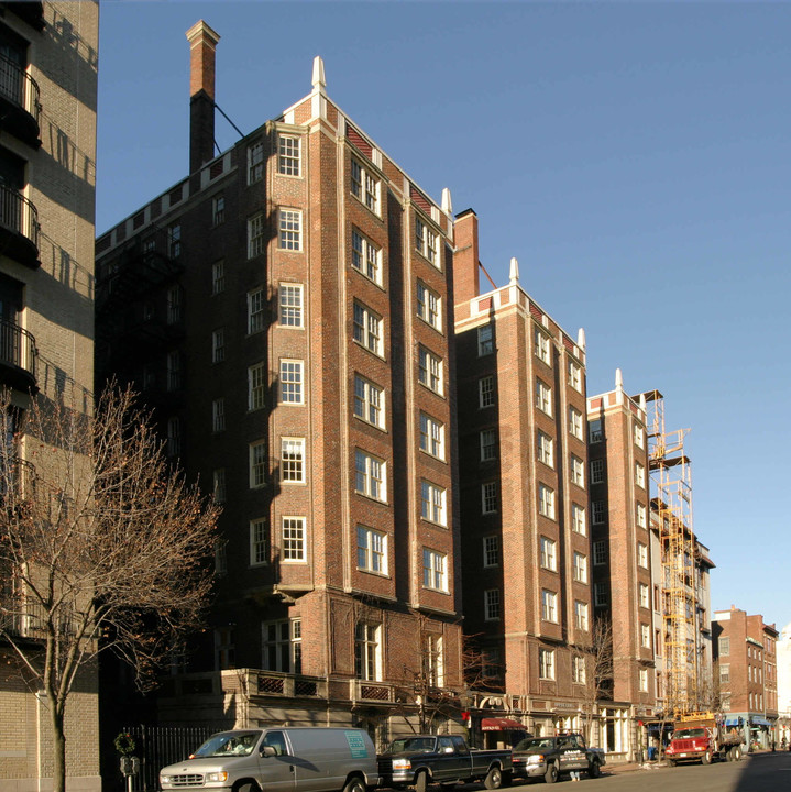 Lincolnshire Residences in Boston, MA - Building Photo