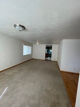 2355 Marjorie Ave in Eugene, OR - Building Photo - Building Photo