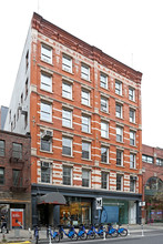 426-428 W Broadway in New York, NY - Building Photo - Building Photo