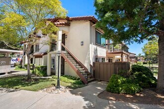 4020 Porte La Paz in San Diego, CA - Building Photo - Building Photo
