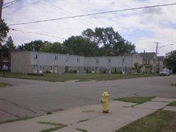 2102 7th St in Rockford, IL - Building Photo