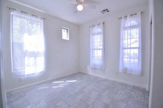 21017 W Glen St in Buckeye, AZ - Foto de edificio - Building Photo