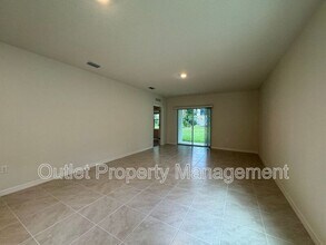 391 Pelham Park Dr in DeLand, FL - Building Photo - Building Photo