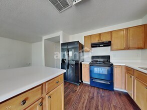 137 Bellfare Dr in Garner, NC - Foto de edificio - Building Photo