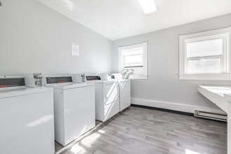 Courtyard Apartments in Twin Falls, ID - Foto de edificio - Interior Photo