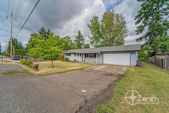 15010 NE 39th St in Vancouver, WA - Building Photo - Building Photo