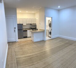 174 Newbury St, Unit 4 in Boston, MA - Building Photo - Building Photo