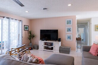 179 Jamaica Dr in Cocoa Beach, FL - Building Photo - Building Photo