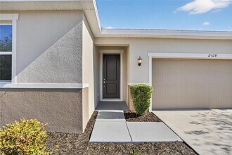 11528 Southern Creek Dr in Gibsonton, FL - Building Photo - Building Photo