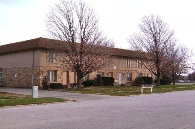 1101 Gettysburg Dr in Bloomington, IL - Building Photo - Building Photo